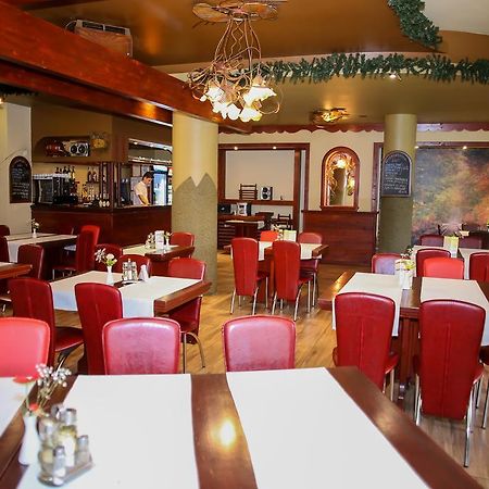 Hotel Silva Vatra Dornei Bagian luar foto