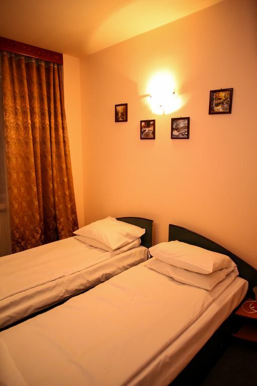 Hotel Silva Vatra Dornei Bagian luar foto