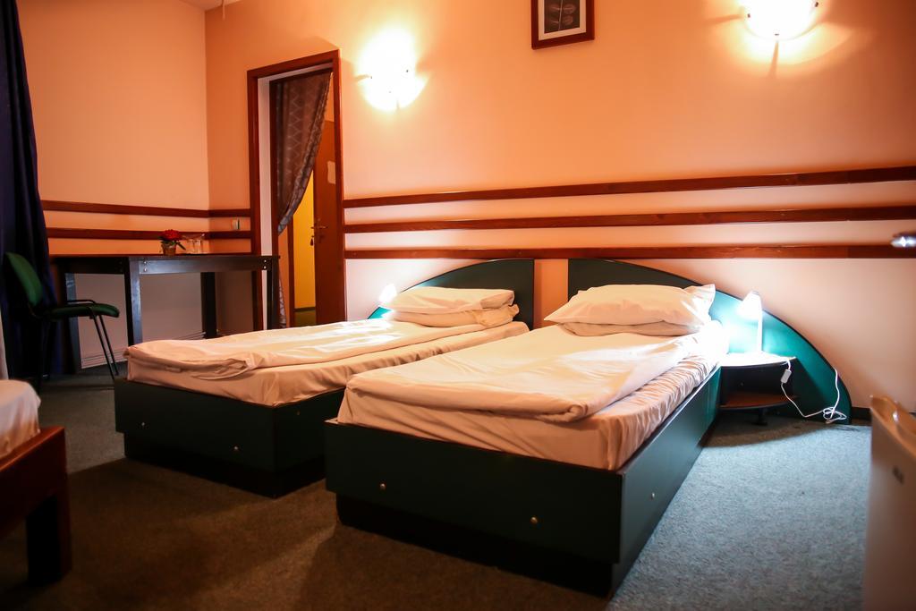 Hotel Silva Vatra Dornei Bagian luar foto