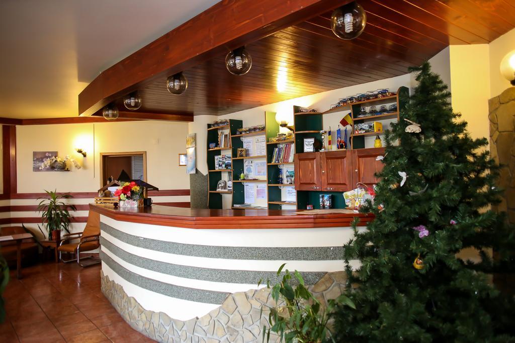 Hotel Silva Vatra Dornei Bagian luar foto