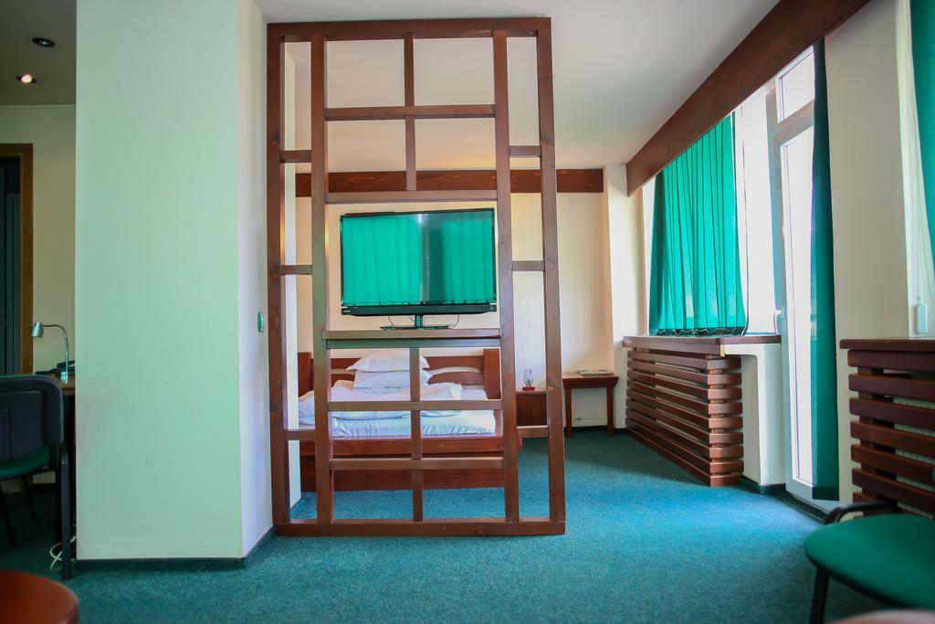 Hotel Silva Vatra Dornei Bagian luar foto