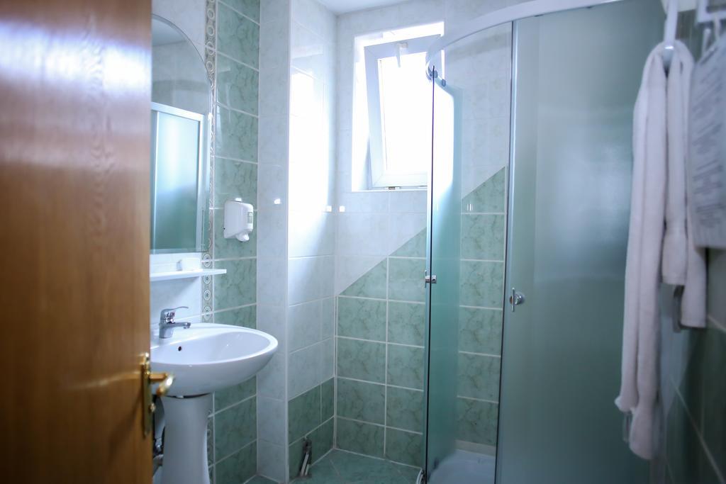 Hotel Silva Vatra Dornei Bagian luar foto