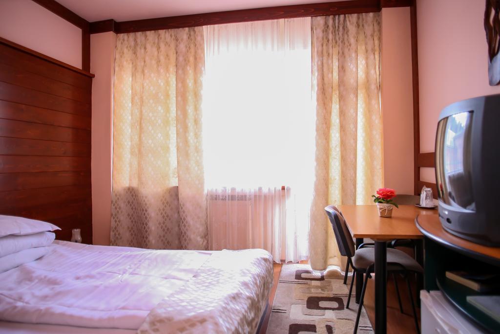 Hotel Silva Vatra Dornei Bagian luar foto